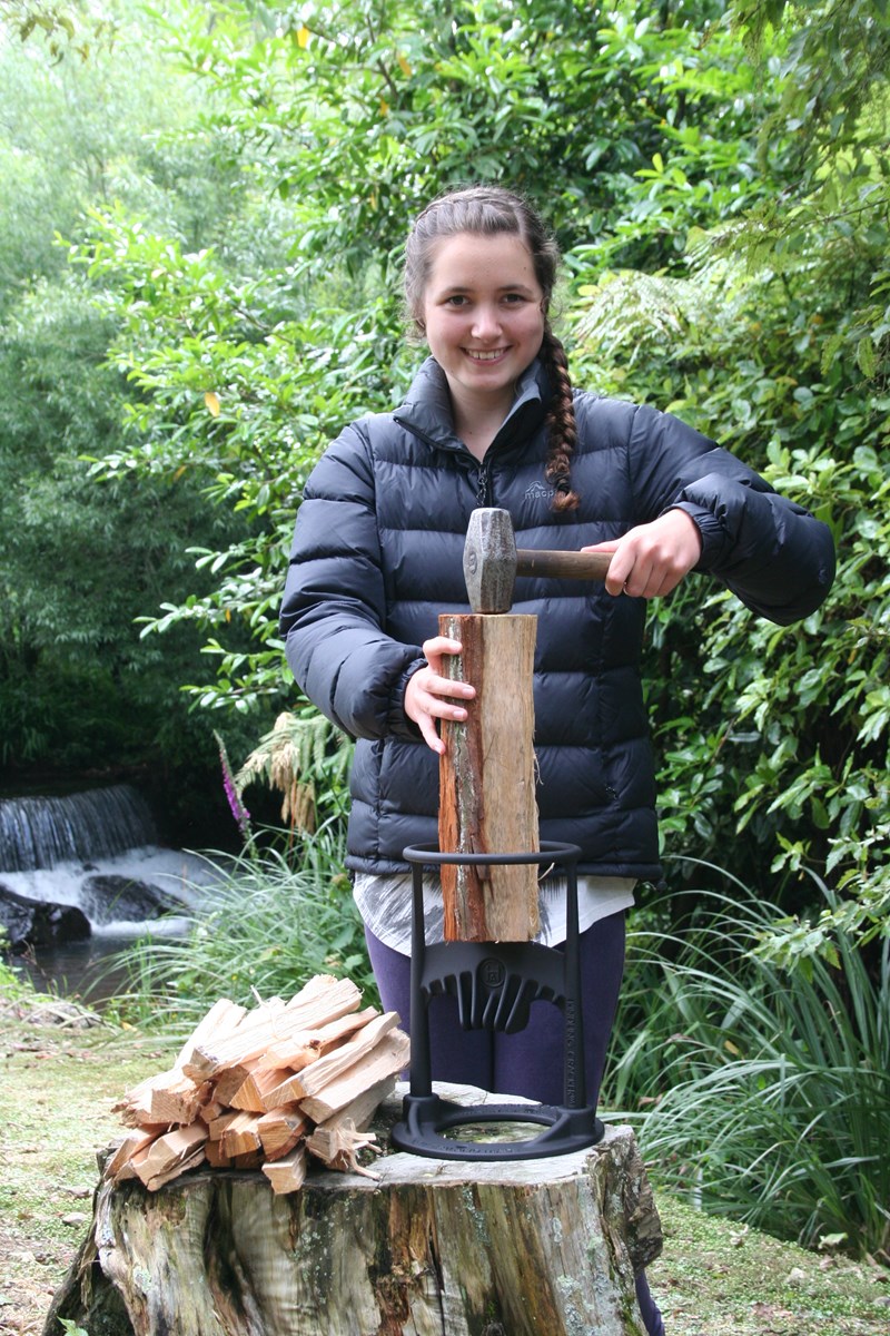 Kindling cracker