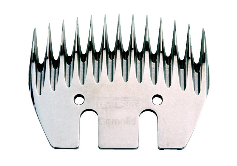 Wide-toothed shearing comb