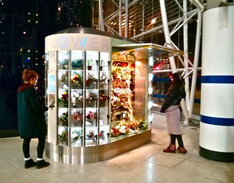 Flower vending machine — Marriage guidance in action